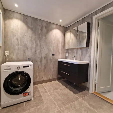 4 Bedroom - Perfect For Companies - Everything Included! * Porsgrunn