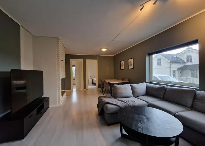 4 Bedroom - Perfect For Companies - Everything Included!