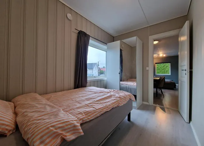 4 Bedroom - Perfect For Companies - Everything Included! *