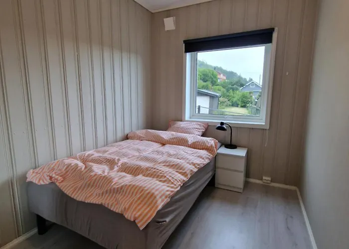 4 Bedroom - Perfect For Companies - Everything Included! Apartment Porsgrunn