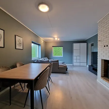 4 Bedroom - Perfect For Companies - Everything Included! Apartman